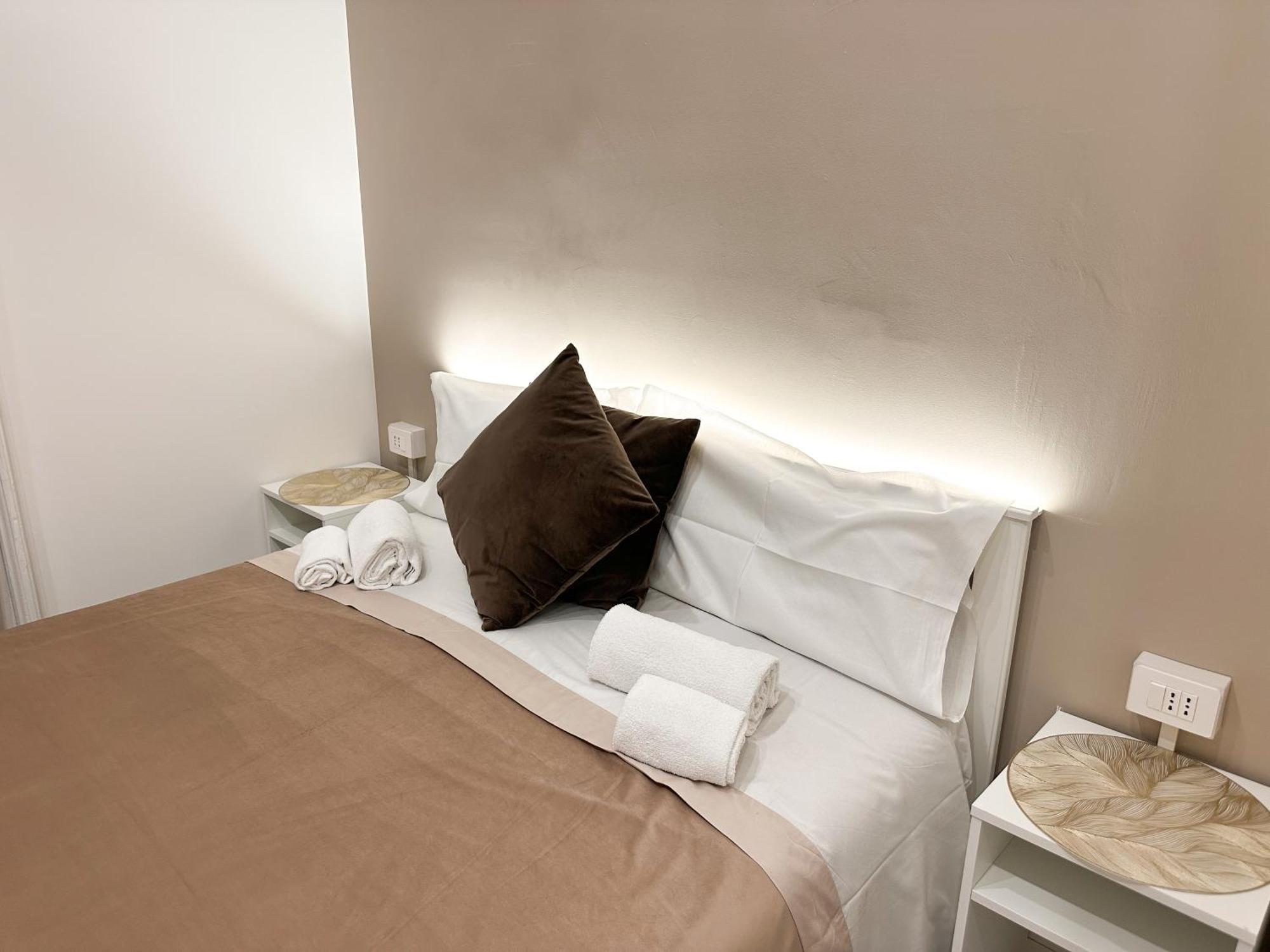 Bed and Breakfast Benvenuto A Napoli Zewnętrze zdjęcie